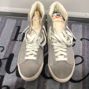 Men’s Nike Blazer light gray suede size 10